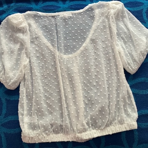 Socialite , white sheer with white dot print, Medium, has run in fabric - Picture 7 of 10